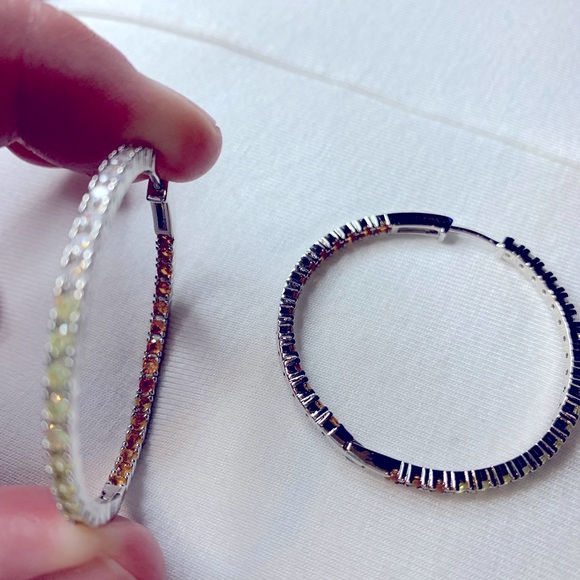 Yellow ombré large hoop earrings NWT in original packaging - Picture 1 of 3